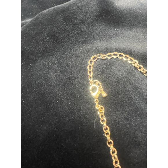 Designer Stella + Ruby Womens' Gold Pink Valentine Floral Necklace - Picture 3 of 5